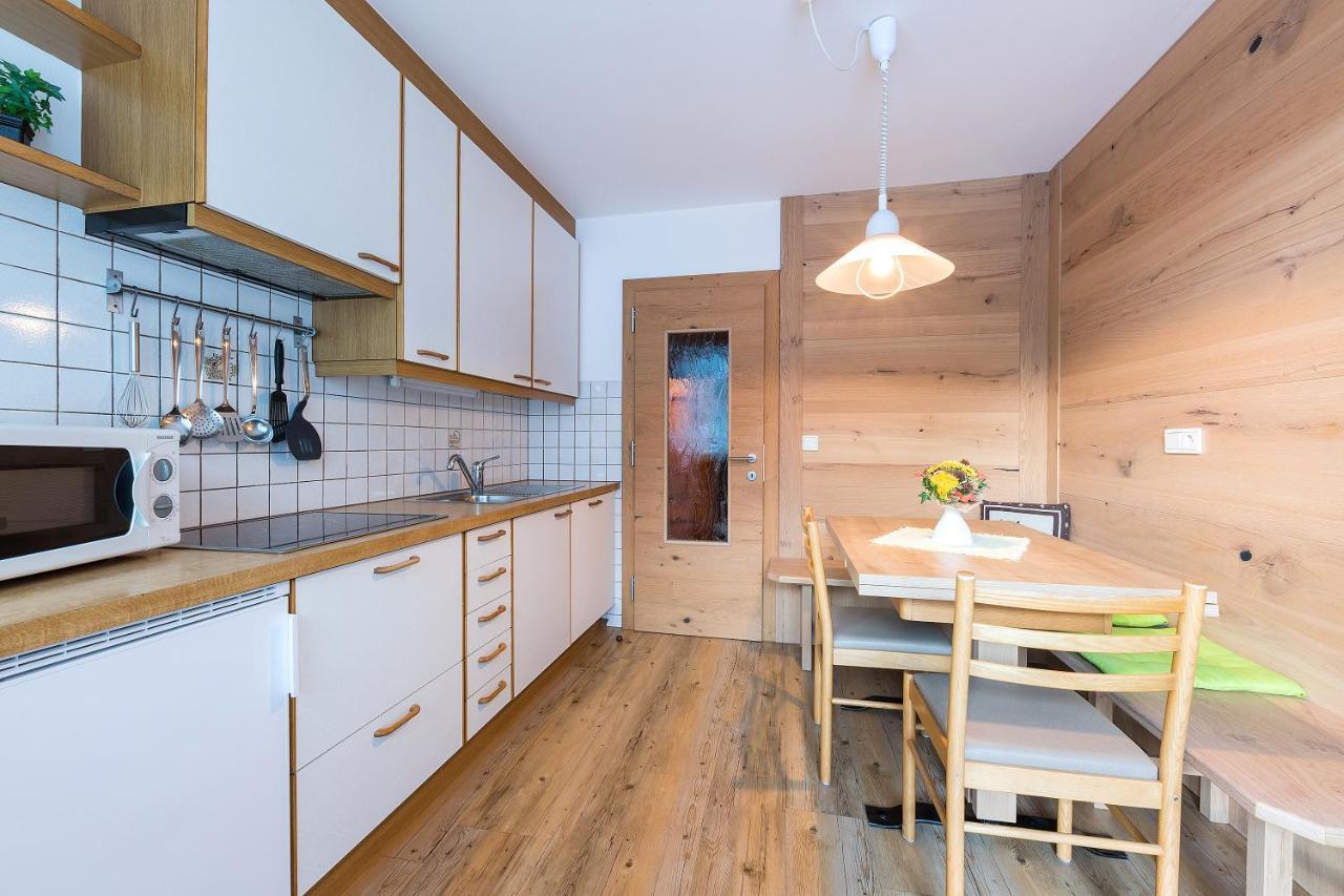 Appartments Lercher Irma San Candido Esterno foto