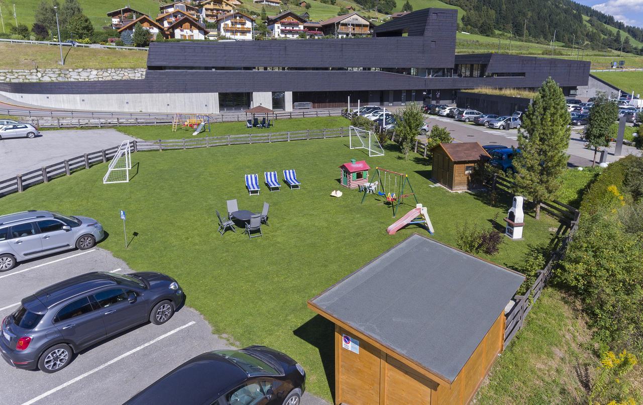 Appartments Lercher Irma San Candido Esterno foto