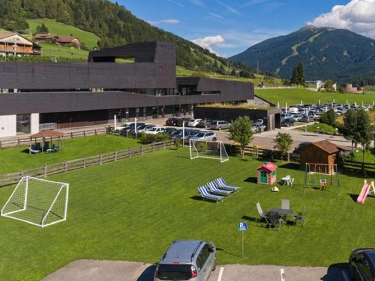 Appartments Lercher Irma San Candido Esterno foto